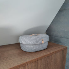 Afbeelding in Gallery-weergave laden, Lidded Oval Storage Uni Pastel Grey